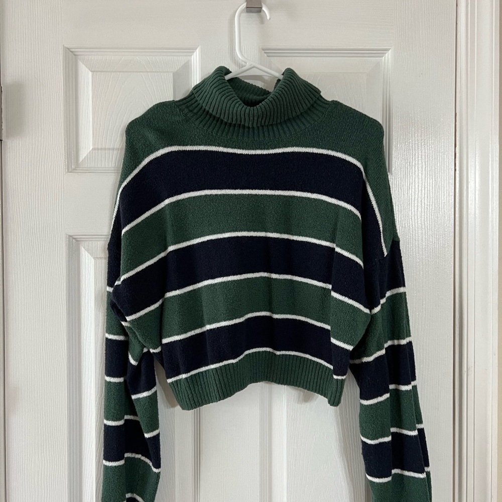 Hollister women sweatshirt Size M